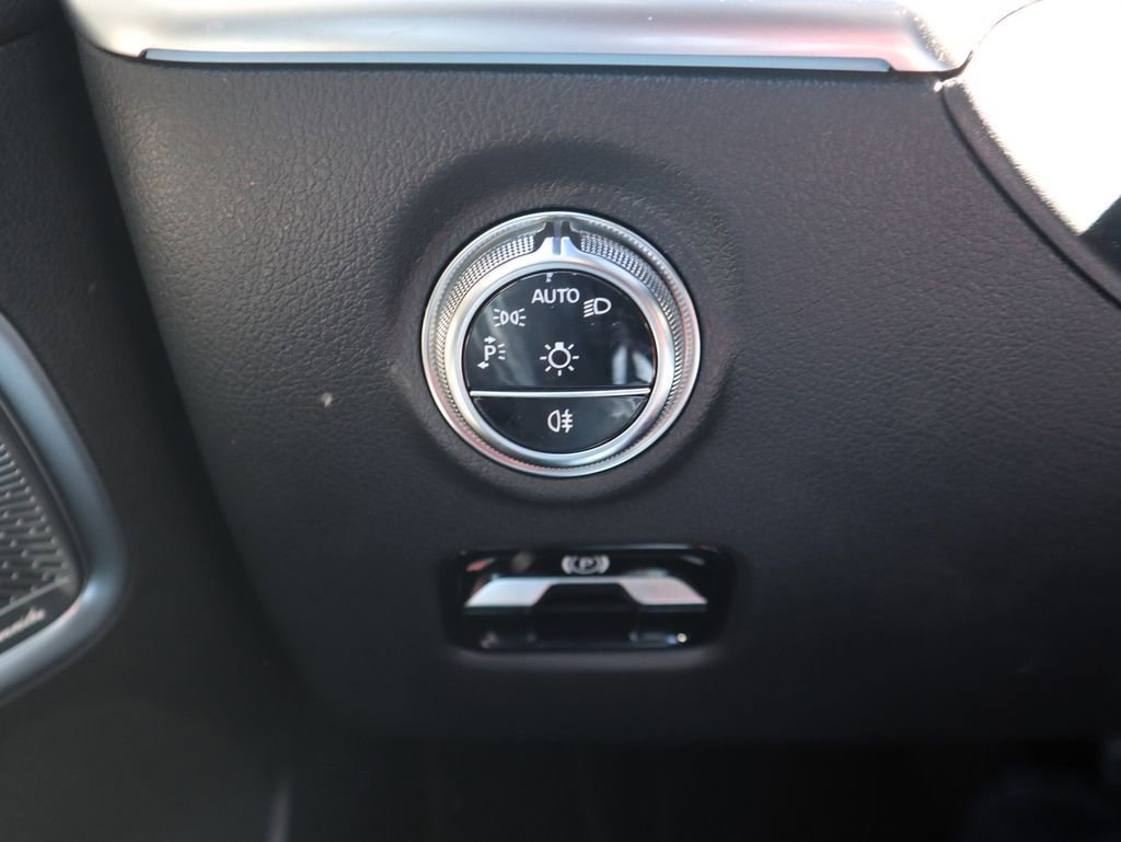 Certified 2025 Mercedes-Benz C 300 Sedan image 23