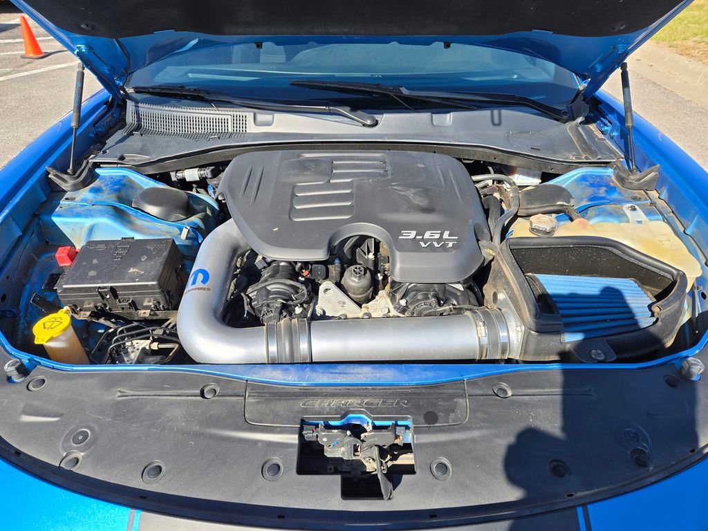 Used 2019 Dodge Charger SXT w/ Blacktop Package image 32