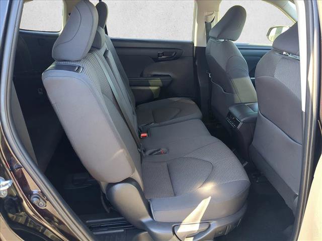 Used 2020 Toyota Highlander LE image 20