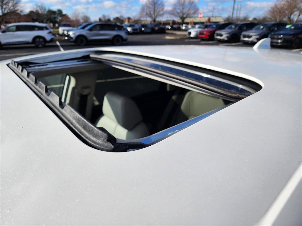 Certified 2025 Honda HR-V EX-L image 4