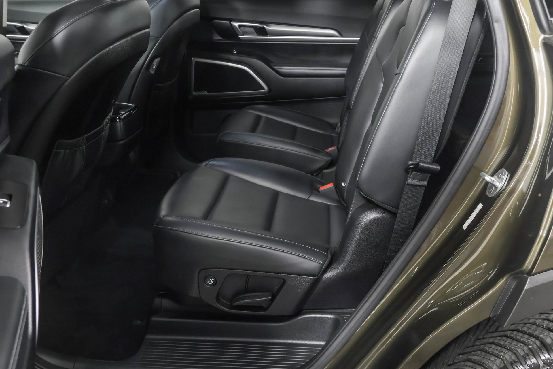 Used 2021 Kia Telluride S AWD/4WD image 35