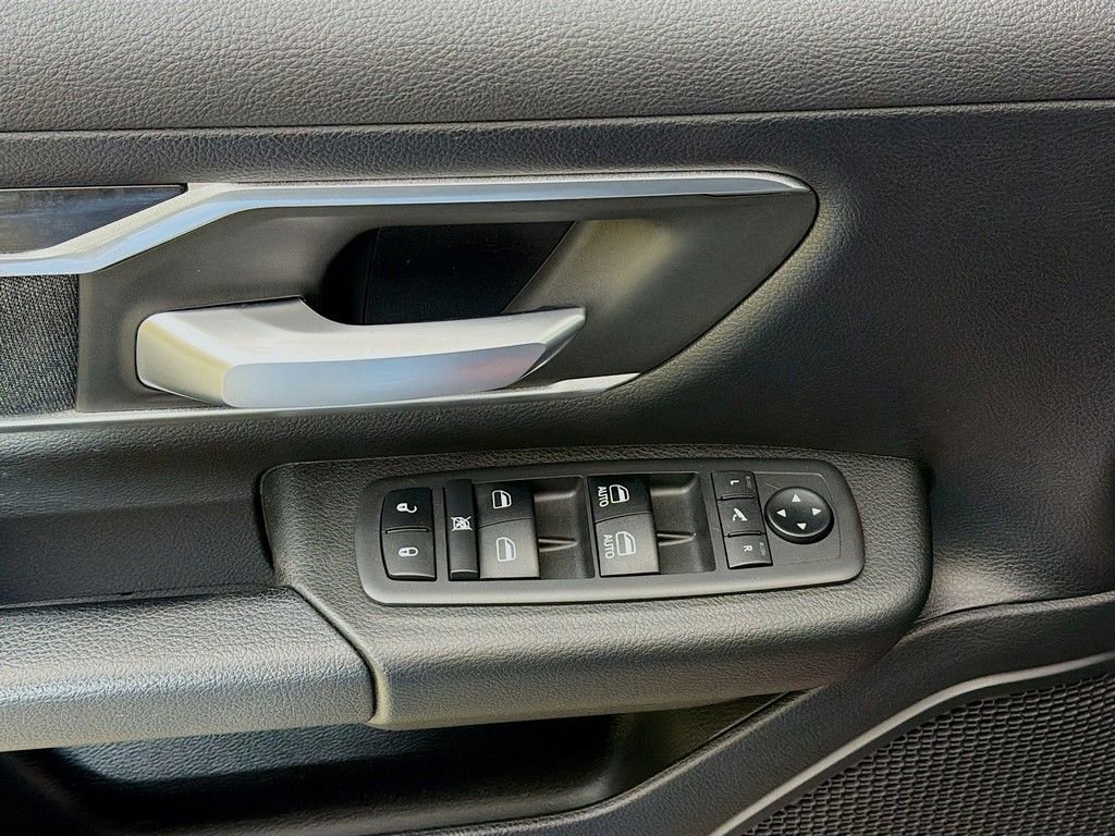 Used 2019 RAM 1500 Big Horn image 25