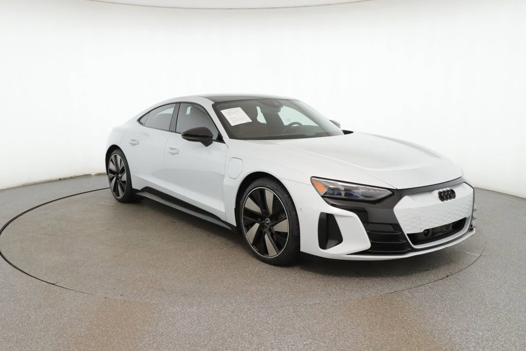 Used 2024 Audi e-tron GT Prestige w/ Prestige Package AWD/4WD image 3