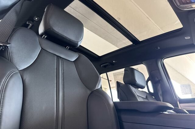New 2026 Jeep Grand Wagoneer Limited AWD/4WD image 16