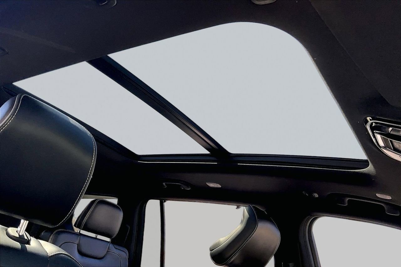 Certified 2021 Jeep Grand Cherokee L Overland w/ Luxury Tech Group IV image 17