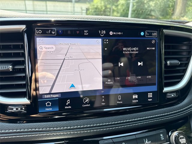 New 2026 Chrysler Pacifica Select image 3