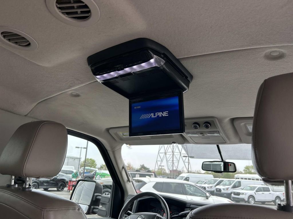 Used 2018 Nissan NV 3500 SL image 19