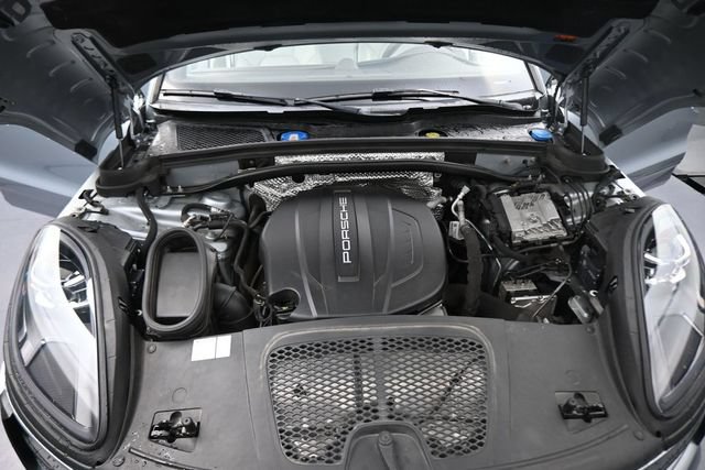 Used 2019 Porsche Macan AWD/4WD image 12