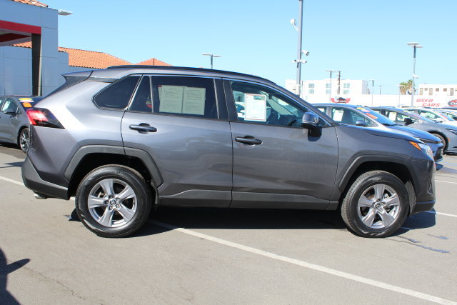 Certified 2022 Toyota RAV4 XLE FWD image 18