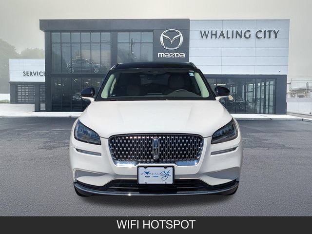 Used 2020 Lincoln Corsair AWD w/ Premium Package image 2