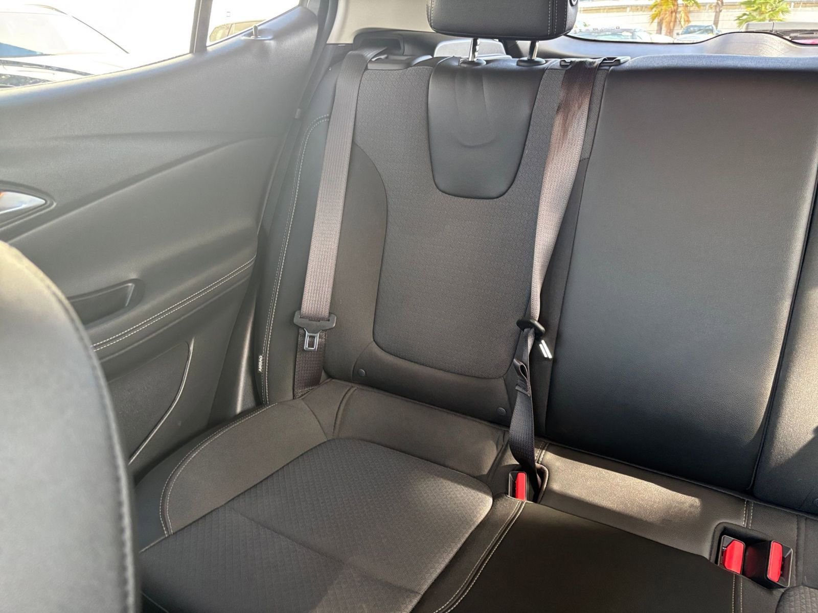 Used 2025 Buick Encore GX Preferred FWD image 38