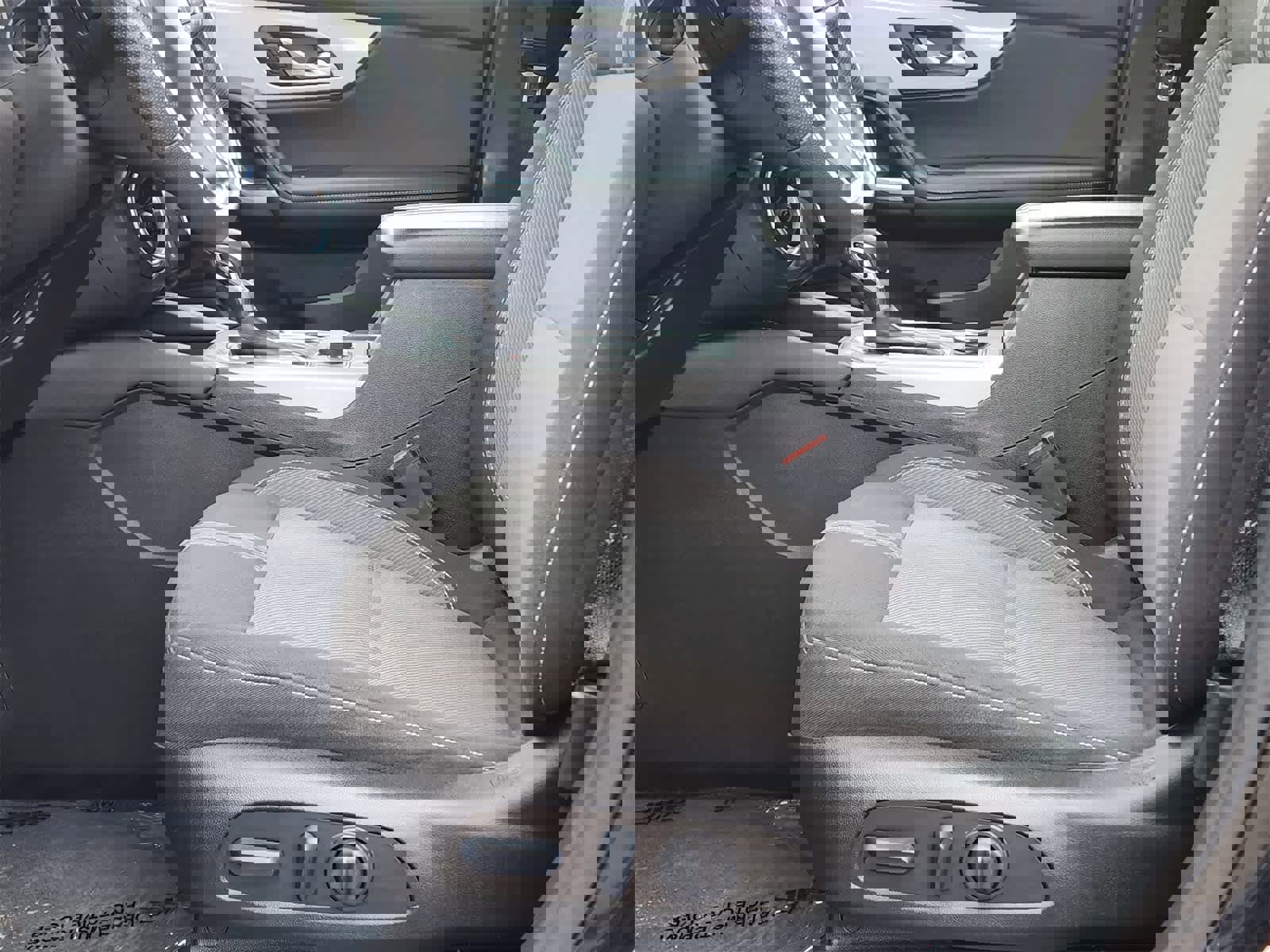 Used 2023 Chevrolet Blazer LT image 21