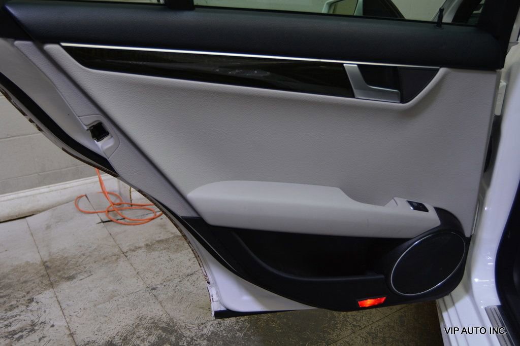 Used 2013 Mercedes-Benz C 250 Sedan image 9