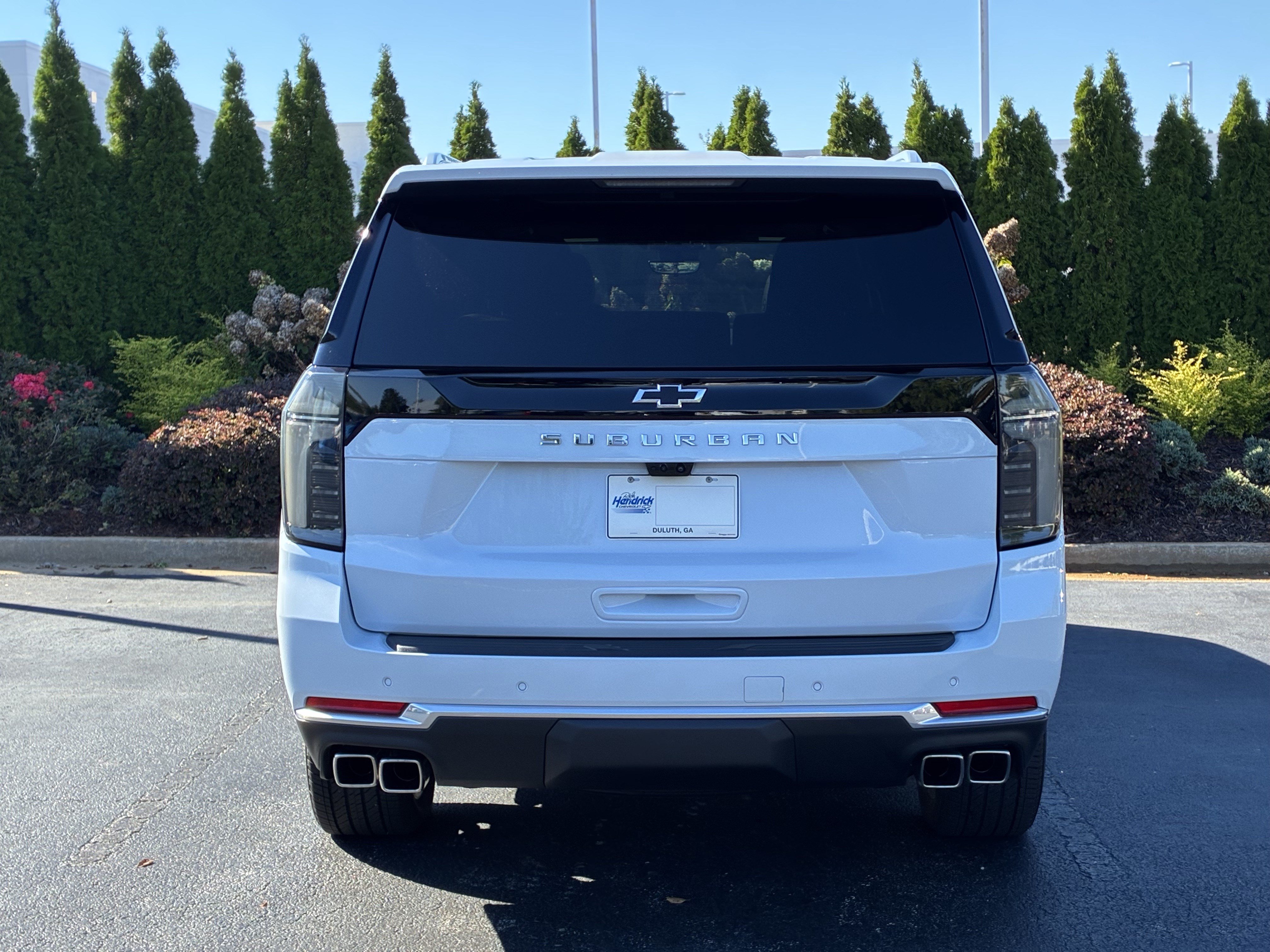 Used 2026 Chevrolet Suburban High Country AWD/4WD image 9