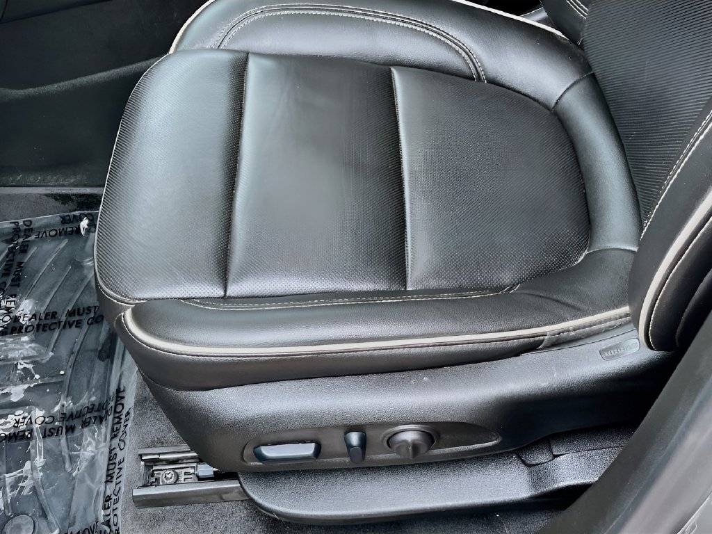 Used 2023 Chevrolet Traverse Premier w/ Redline Edition AWD/4WD image 20