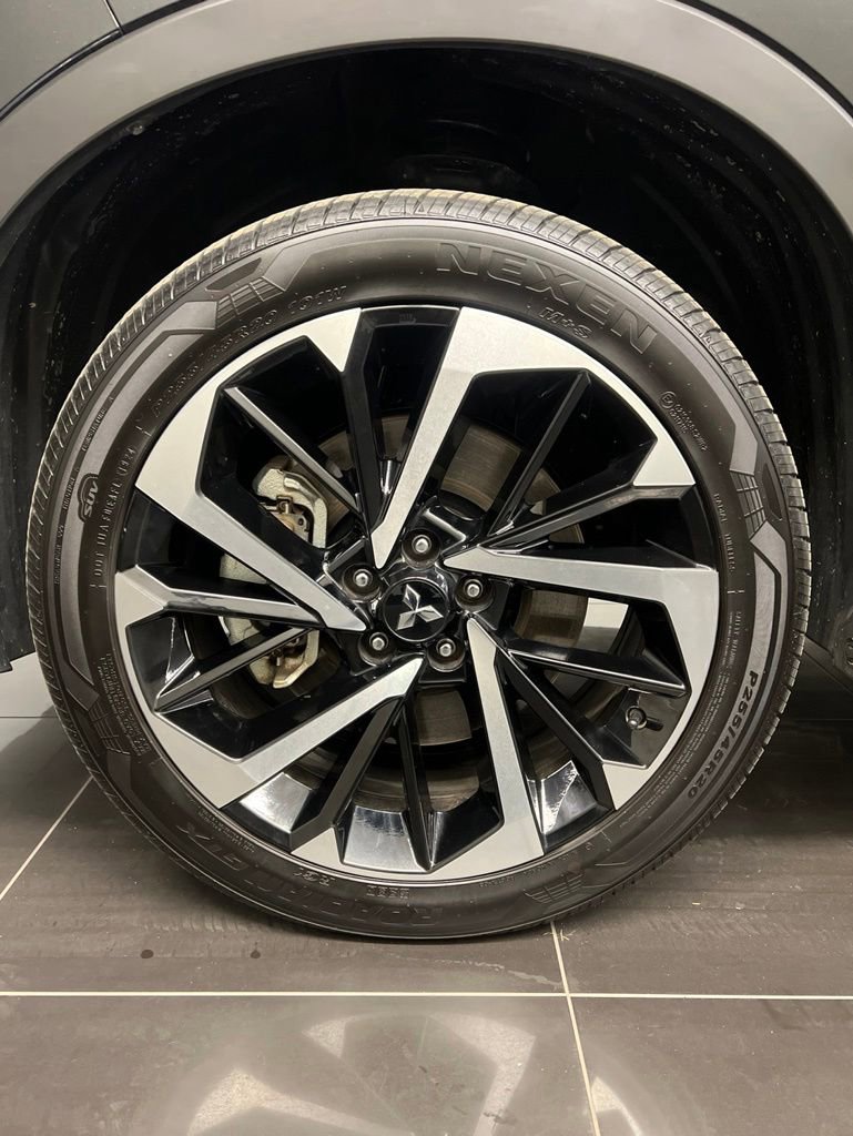 Used 2024 Mitsubishi Outlander SE AWD/4WD image 7