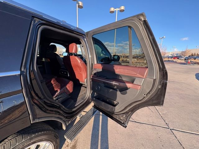 Used 2024 Ford Expedition Limited image 30