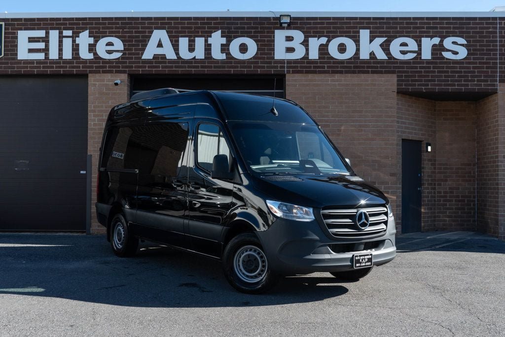 Used 2025 Mercedes-Benz Sprinter 2500 image 7