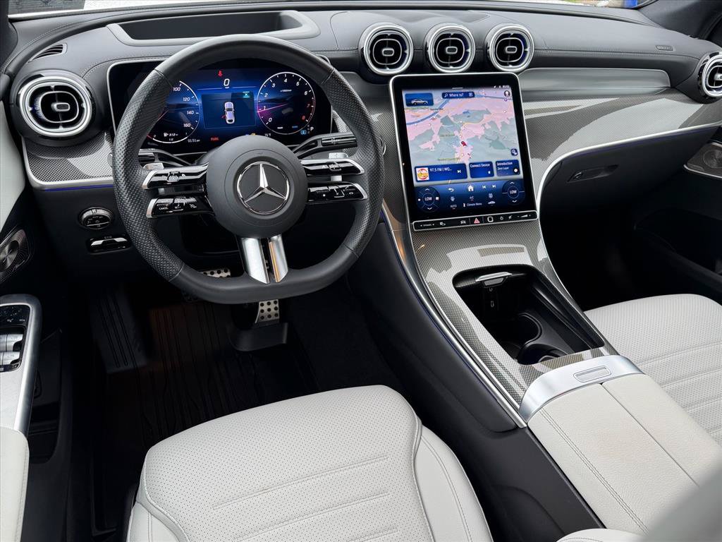 Used 2025 Mercedes-Benz GLC 300 4MATIC image 14