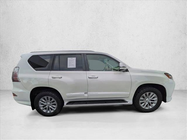 Used 2017 Lexus GX 460 Premium w/ Premium Package video 4