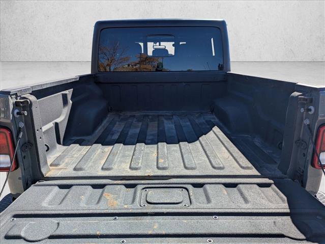 Used 2022 Jeep Gladiator Overland w/ Cold Weather Group image 6