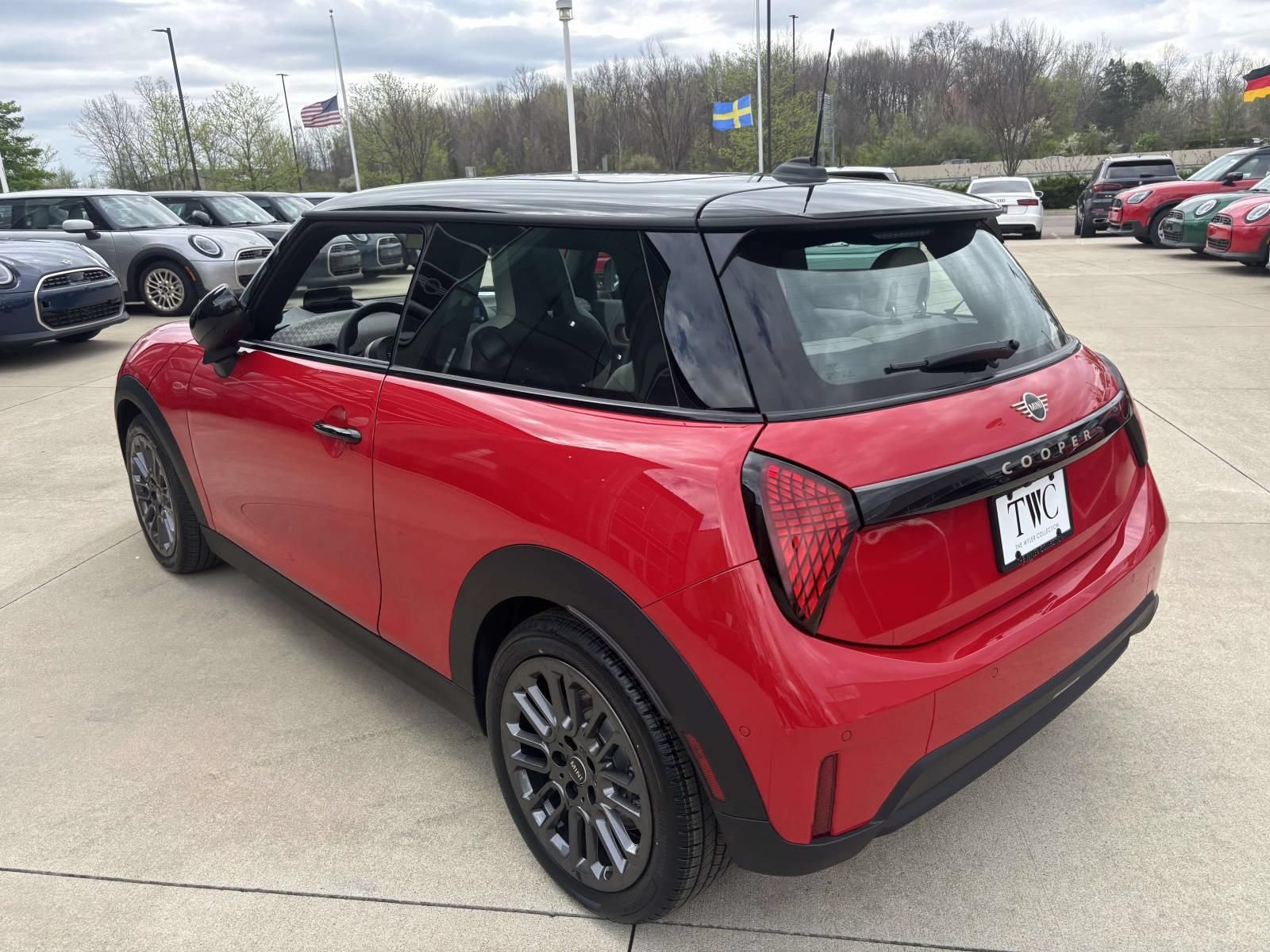 New 2026 MINI Cooper 2-Door Hardtop FWD image 7