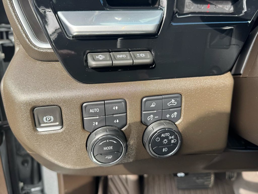 Used 2024 Chevrolet Silverado 1500 LTZ w/ LTZ Premium Package AWD/4WD image 25