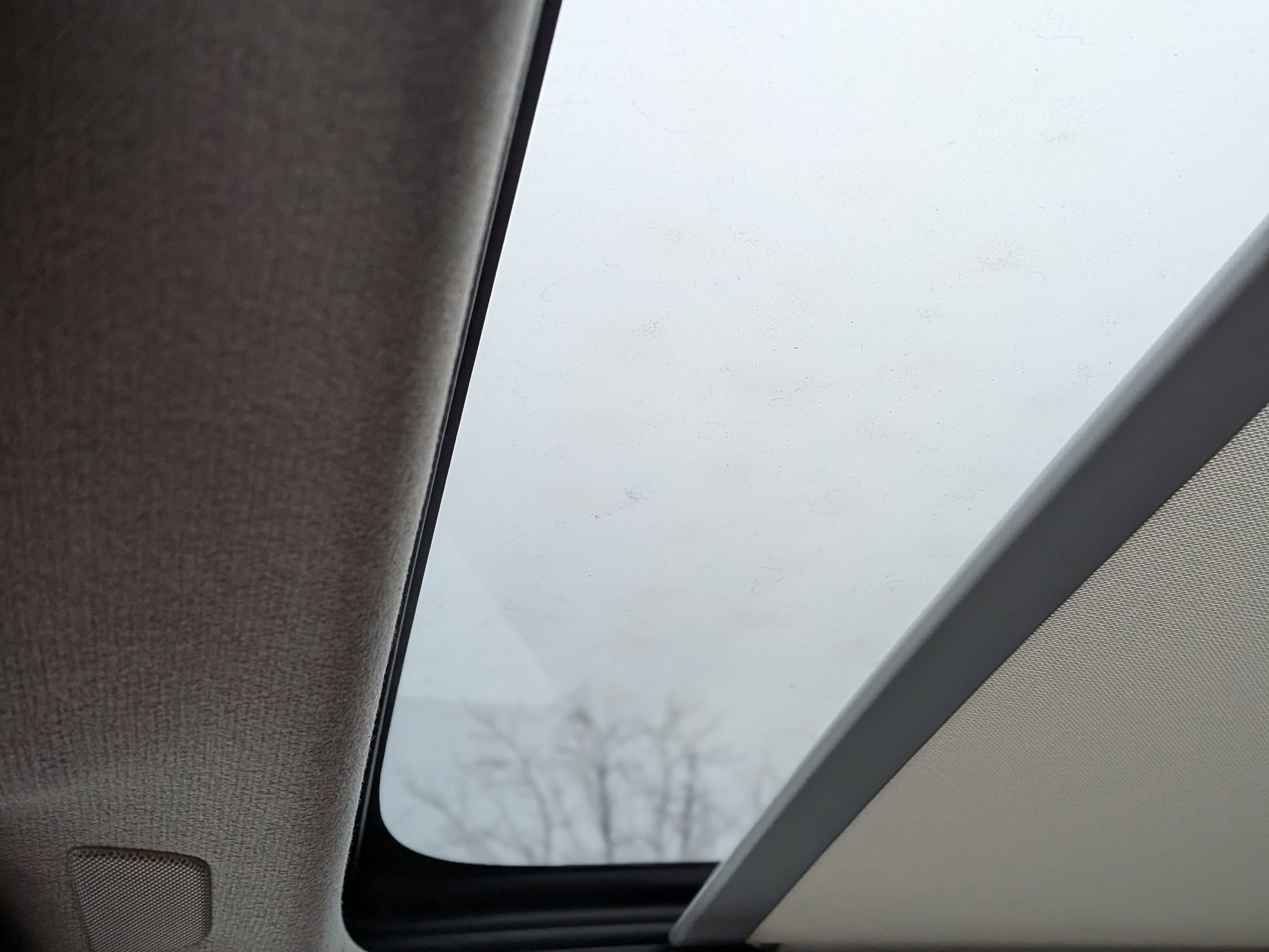 Used 2025 Volvo XC40 B5 Core image 32