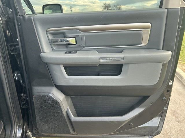 Used 2017 RAM 1500 Classic SLT w/ SLT Plus D￩cor Group AWD/4WD image 36
