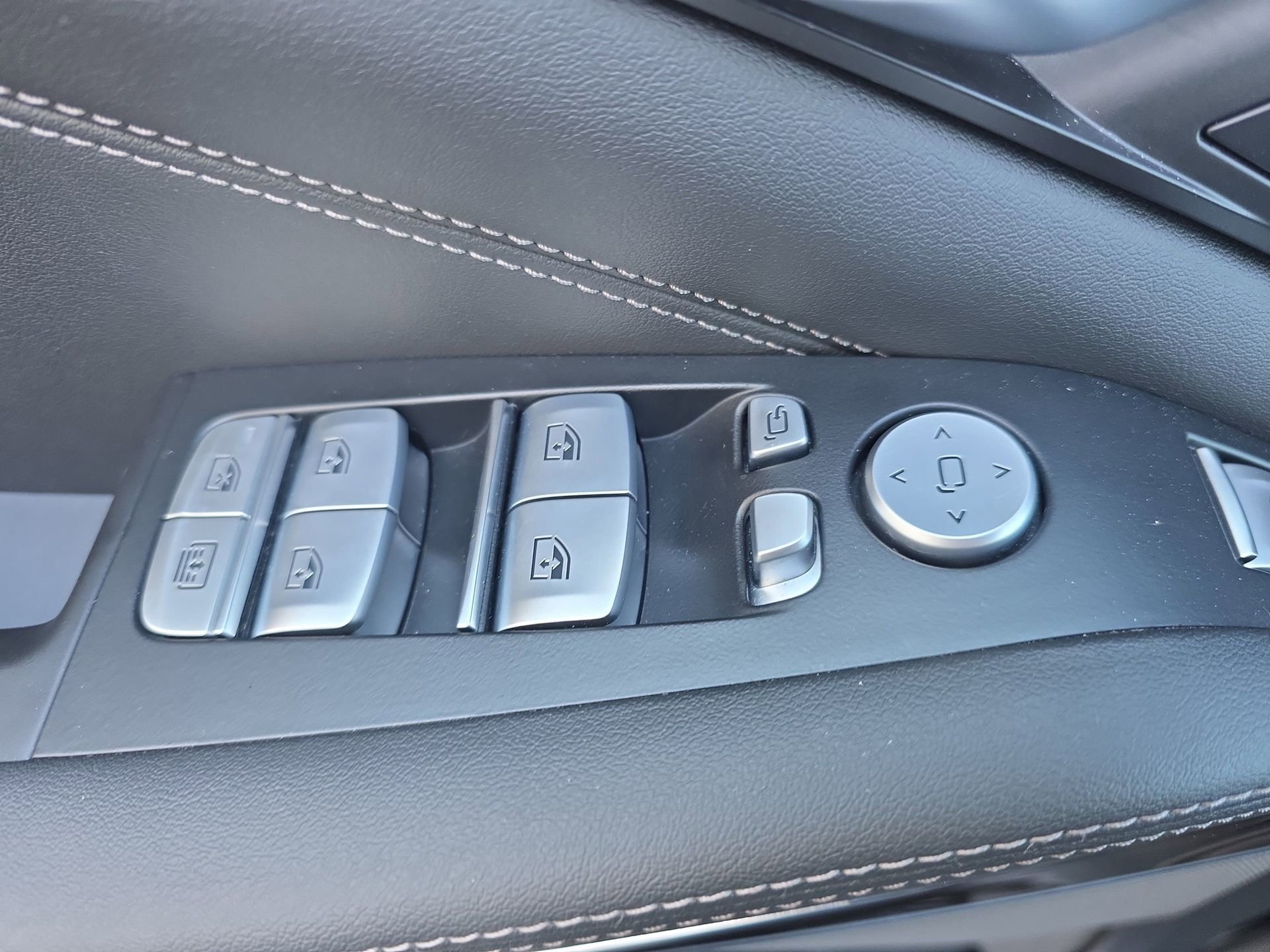Used 2025 BMW X7 xDrive40i image 27