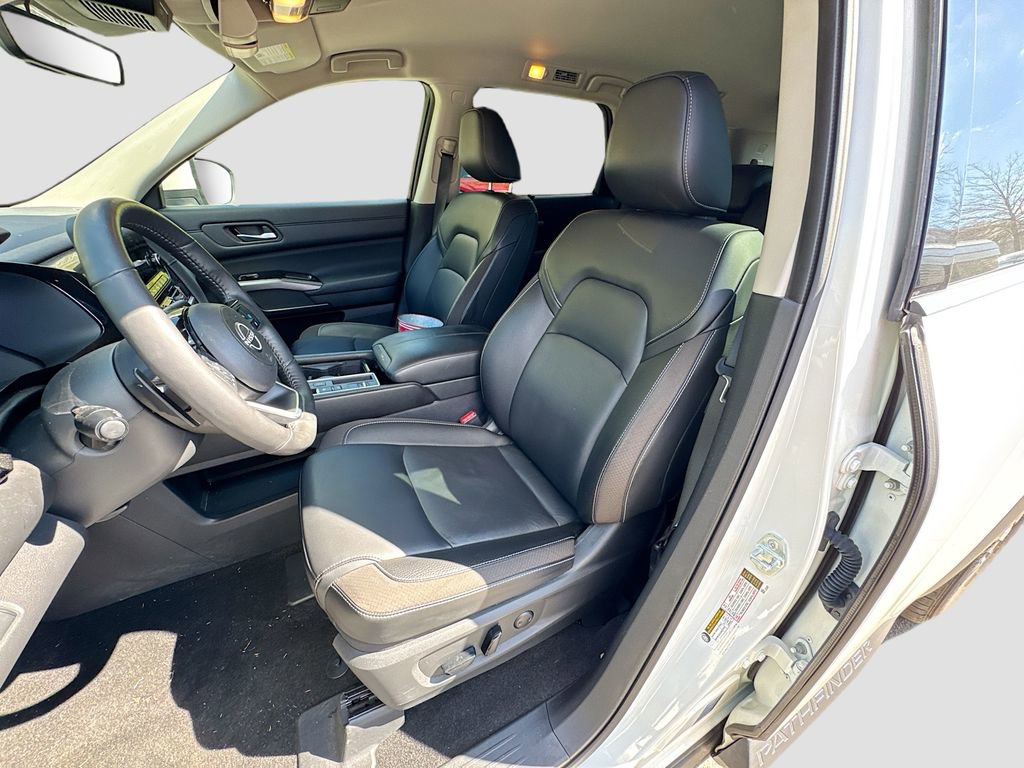 Used 2024 Nissan Pathfinder SL image 21