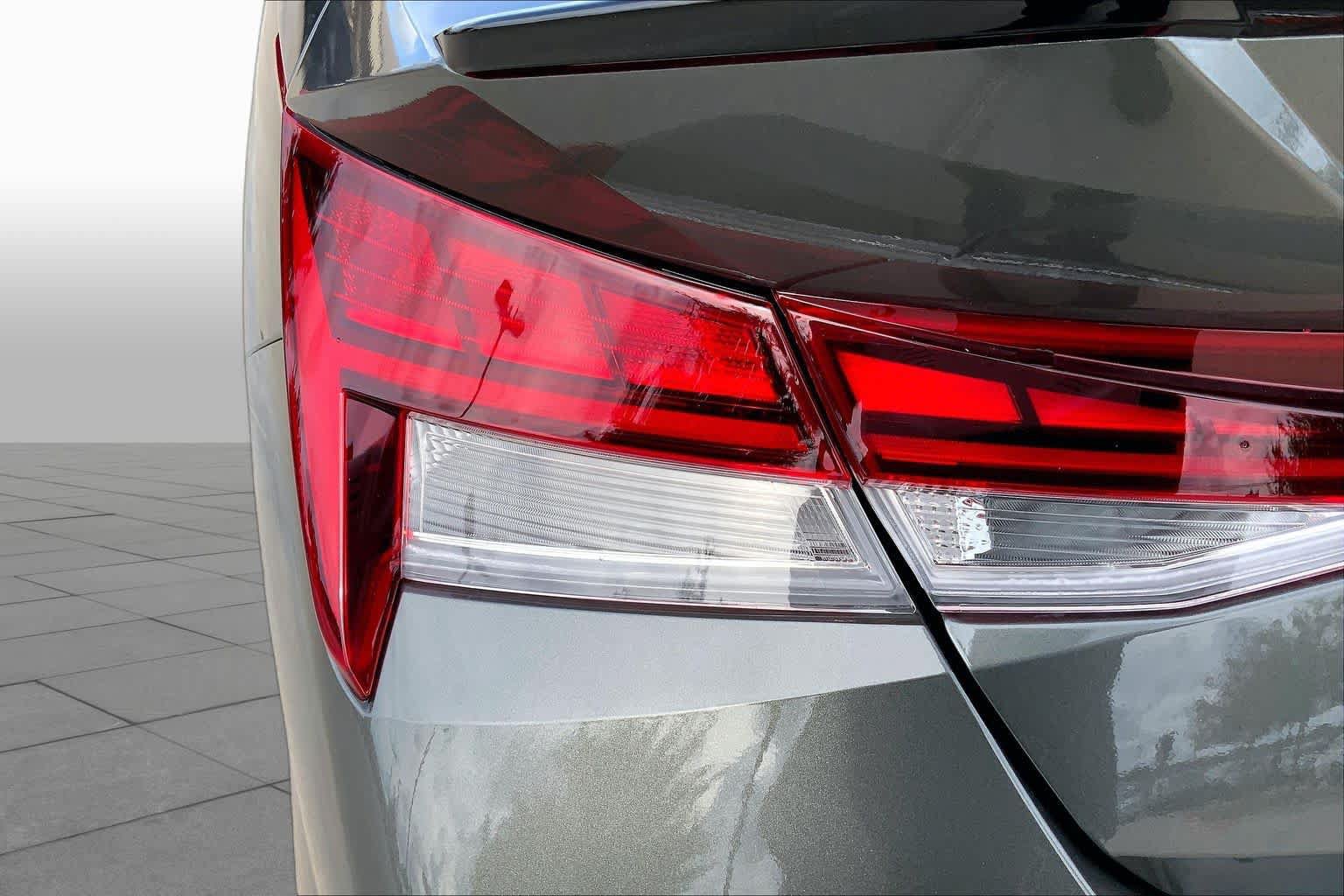 New 2026 Hyundai Elantra Hybrid FWD image 14