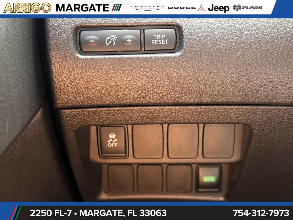 Used 2019 Nissan Rogue Sport S w/ Appearance Package FWD image 30