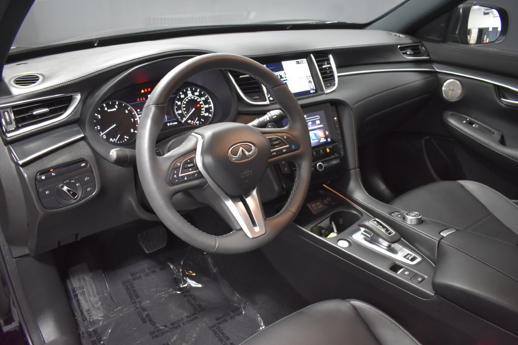 Used 2025 INFINITI QX50 Sport AWD/4WD image 4
