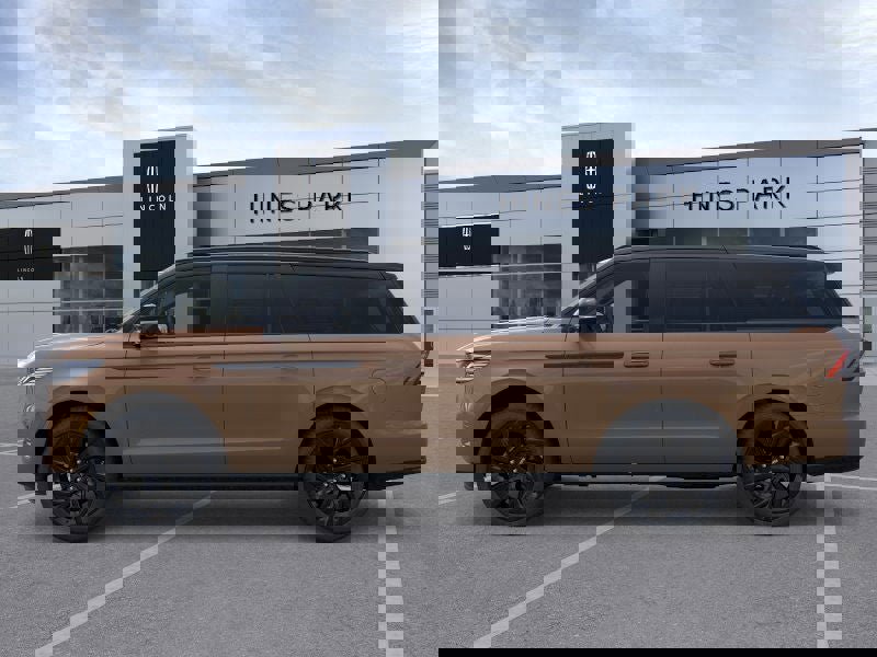 New 2025 Lincoln Navigator L Black Label image 3