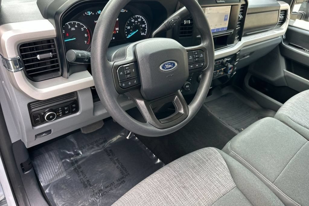 Used 2025 Ford F350 XLT w/ 360-Degree Camera Package AWD/4WD image 16