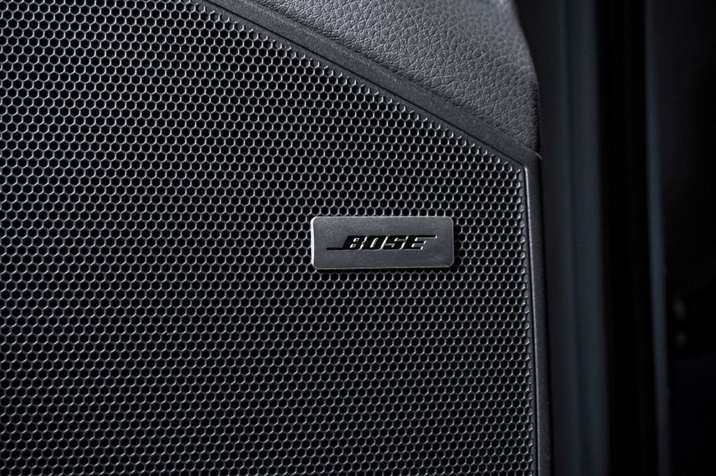 New 2026 Porsche Cayenne Coupe AWD/4WD image 27