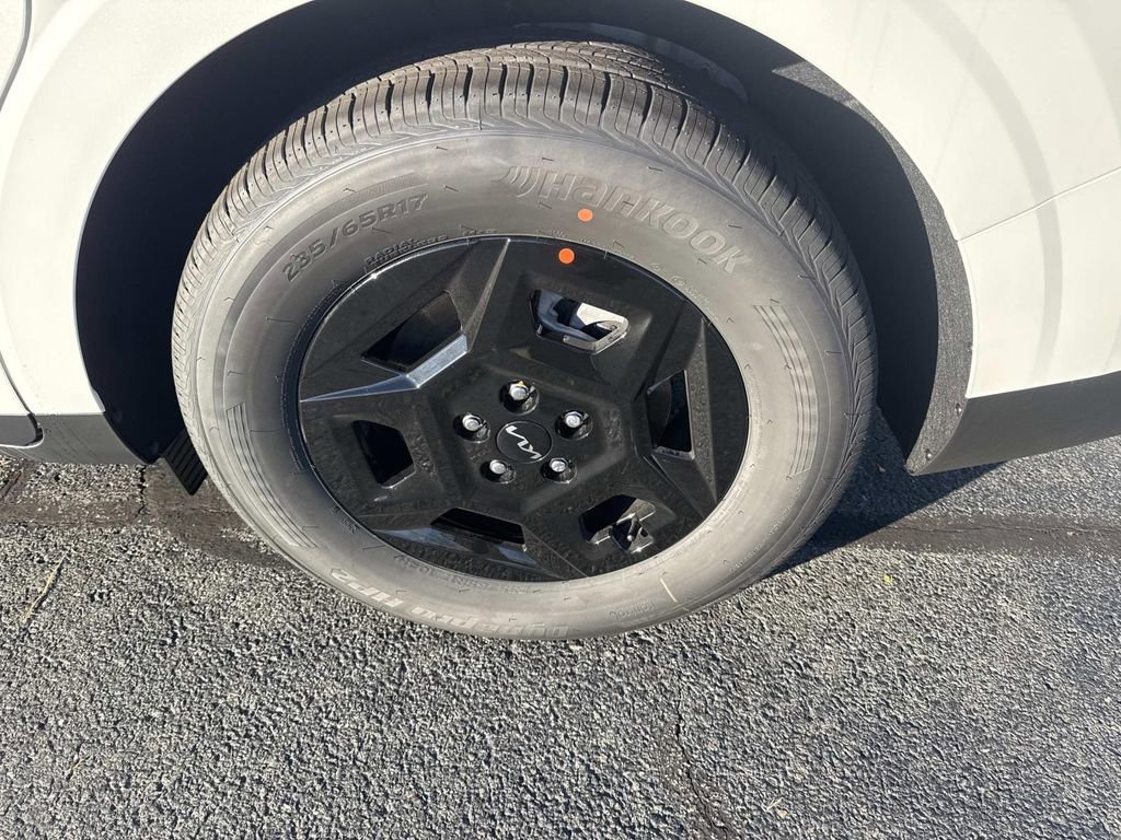 New 2026 Kia Carnival LX image 5