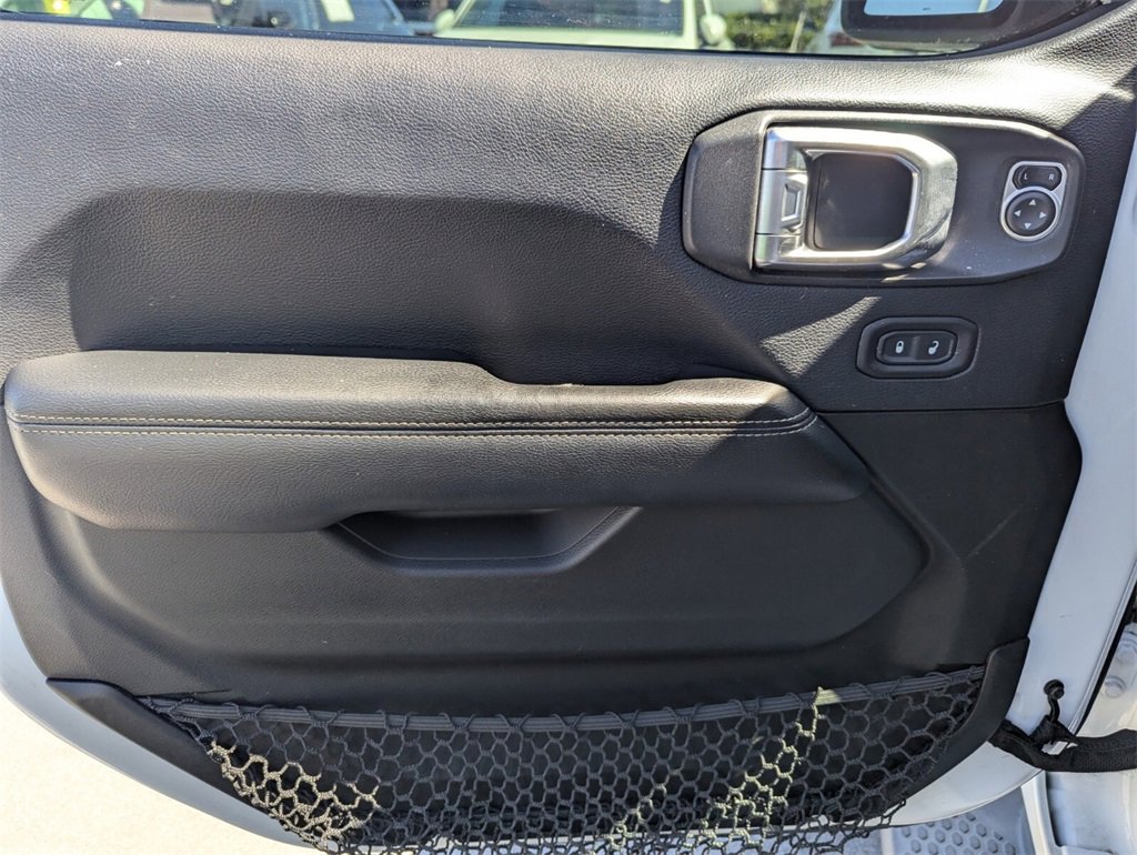 Certified 2018 Jeep Wrangler Unlimited Sahara image 24