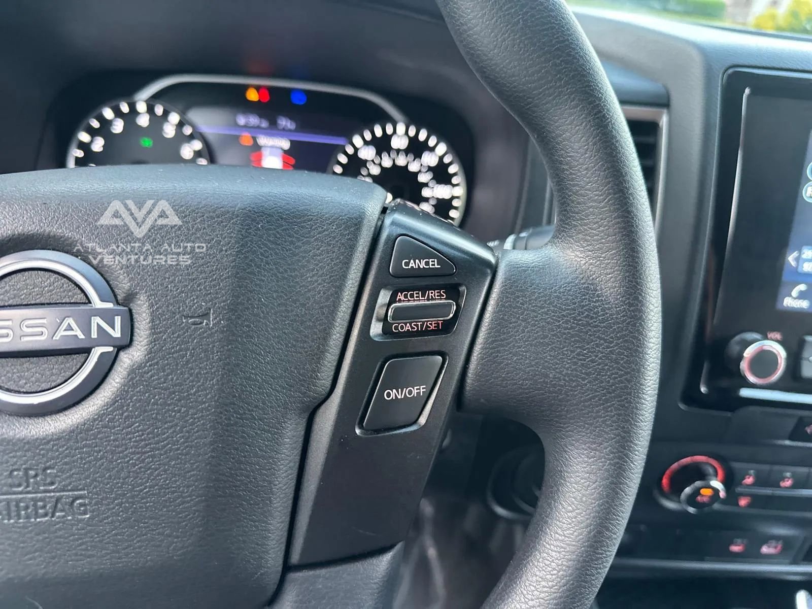 Used 2023 Nissan Frontier SV image 42