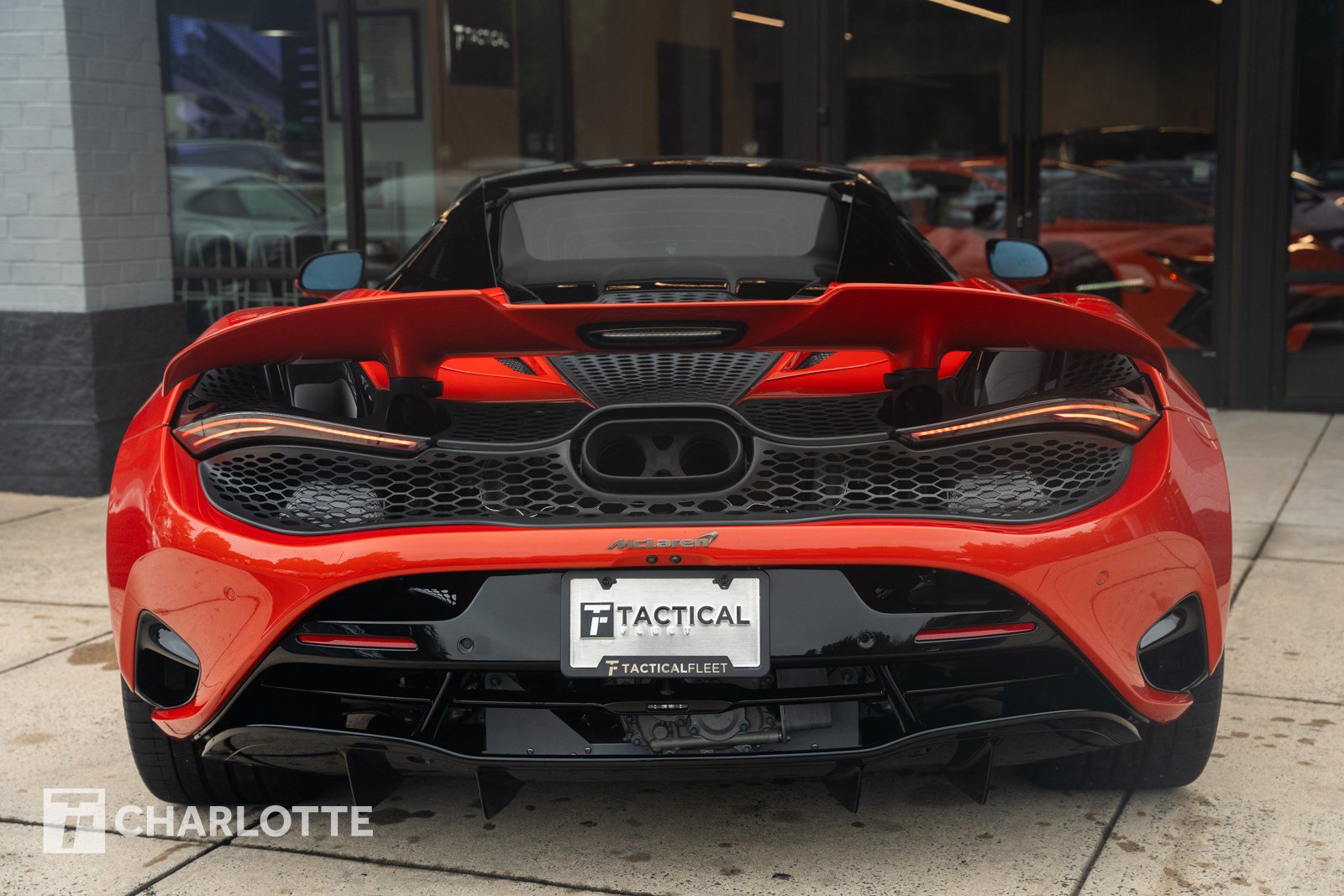 Used 2025 McLaren 750S Spider RWD image 15