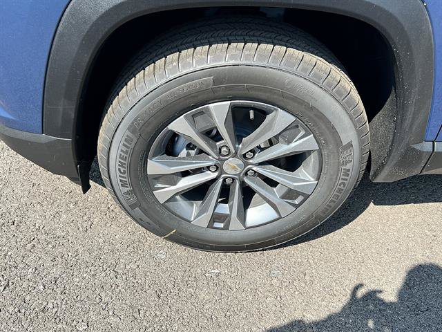 New 2027 Chevrolet Equinox LT w/ Convenience Package II AWD/4WD image 10