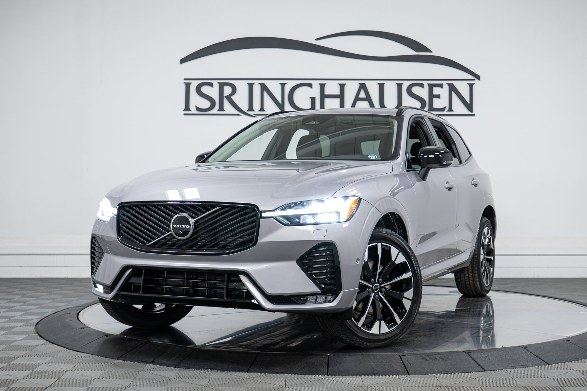 New 2026 Volvo XC60 B5 Plus w/ Protection Package Premier image 25