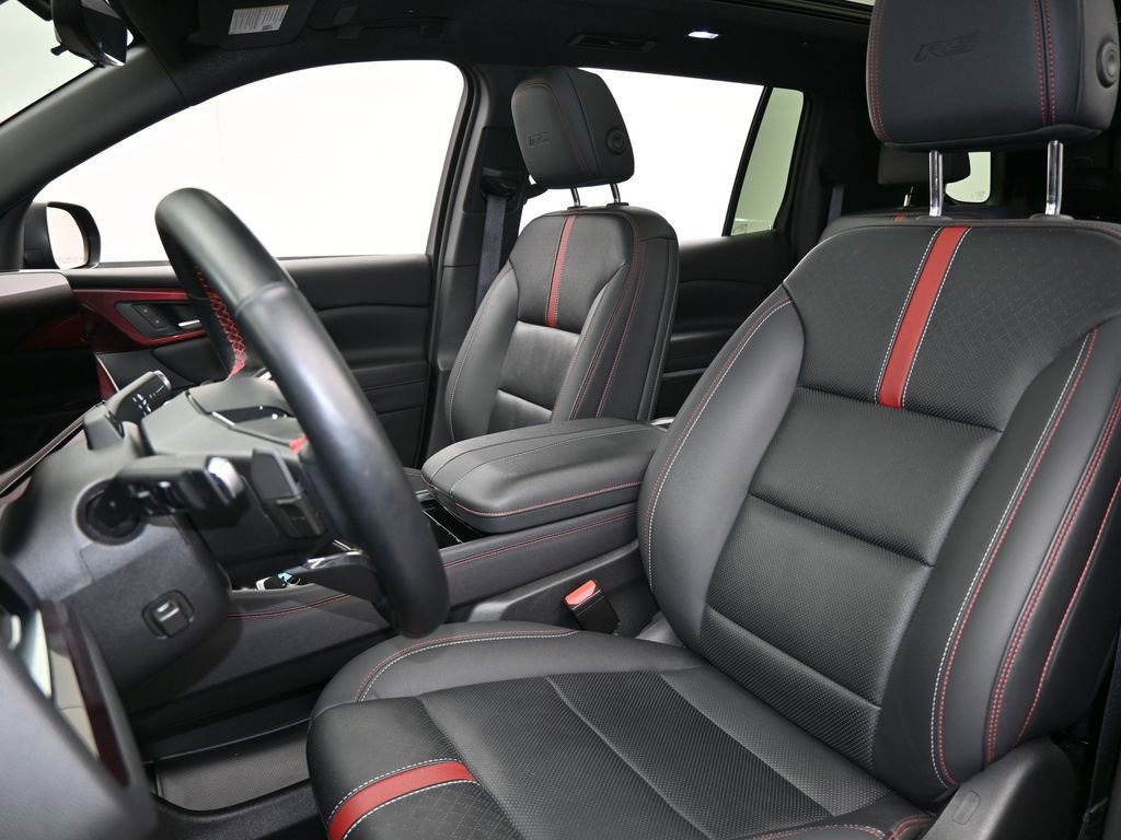 Used 2024 Chevrolet Traverse RS image 10