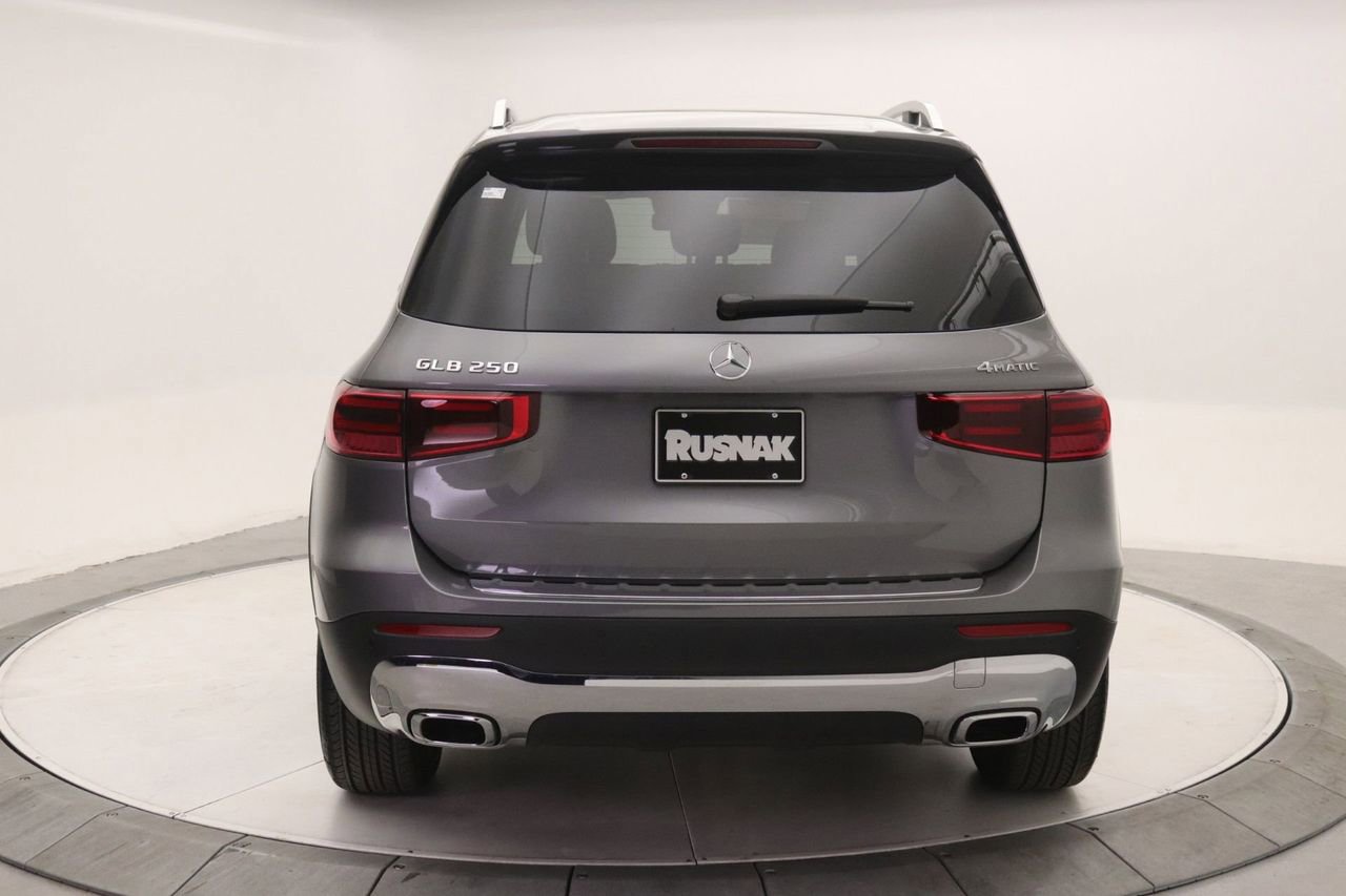 New 2026 Mercedes-Benz GLB 250 4MATIC image 3