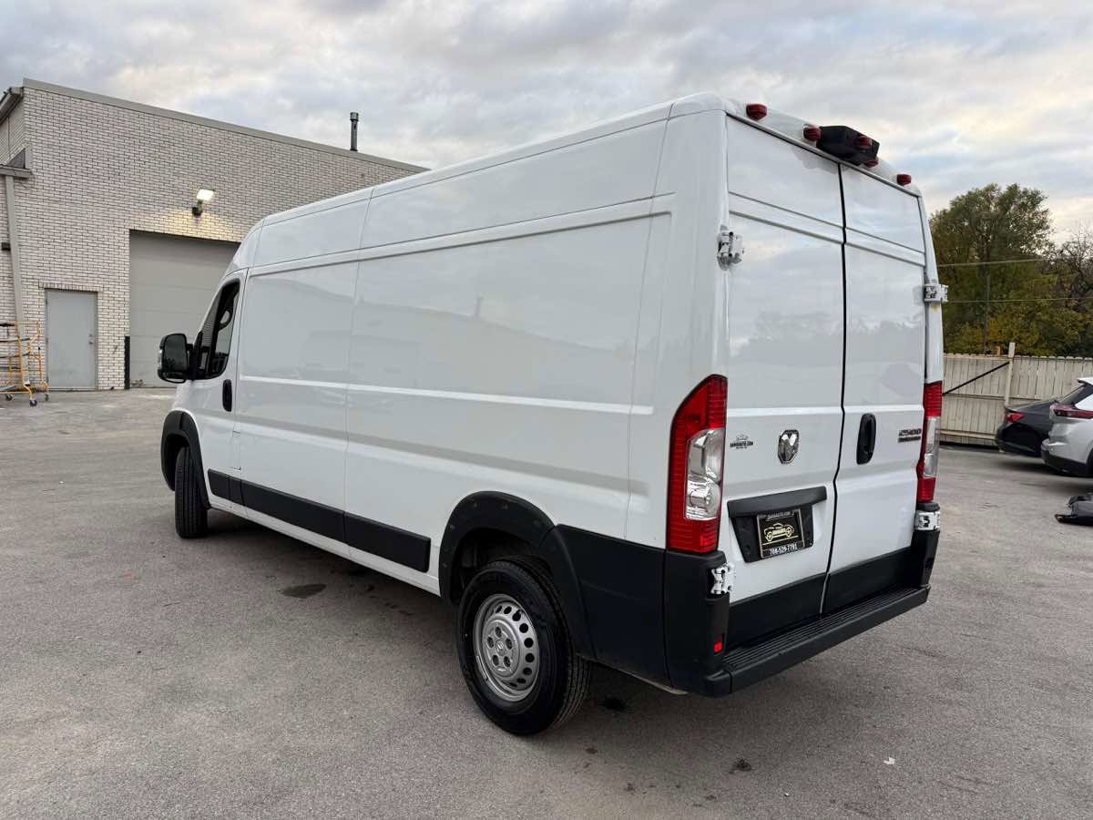 Used 2024 RAM ProMaster 2500 image 4