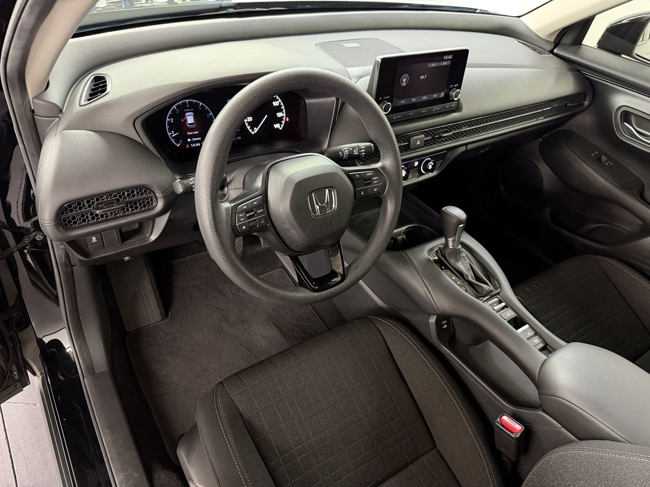 Certified 2024 Honda HR-V LX image 4