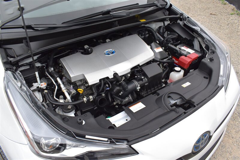 Used 2022 Toyota Prius LE FWD image 30