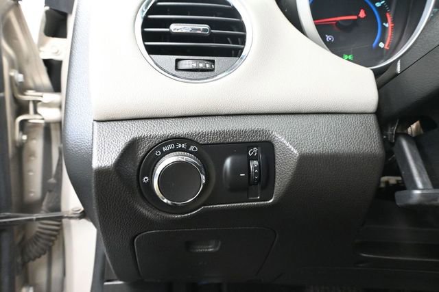 Used 2013 Chevrolet Cruze LS FWD image 27