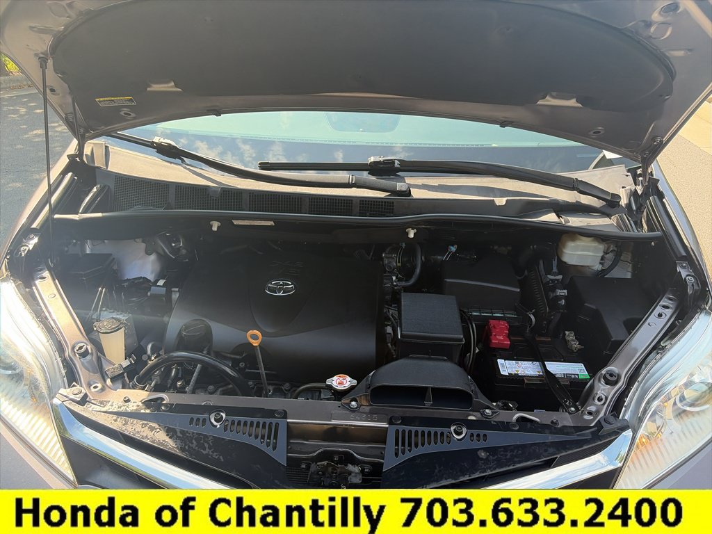 Used 2020 Toyota Sienna LE FWD image 28
